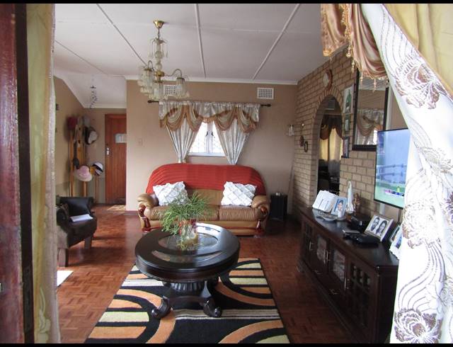3 BEDROOM HOUSE FOR SALE IN MOSELEY PARK